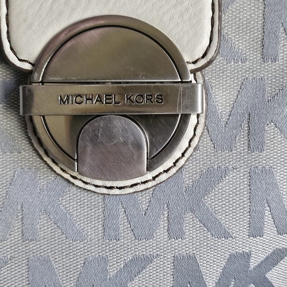 MICHAEL KORS large canvas and leather GUC - Picture 10 of 10